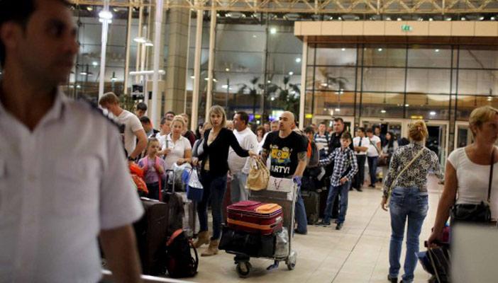 بريطانيا تتلاعب بنظام السيسي.. والنتيجة تفريغ سيناء