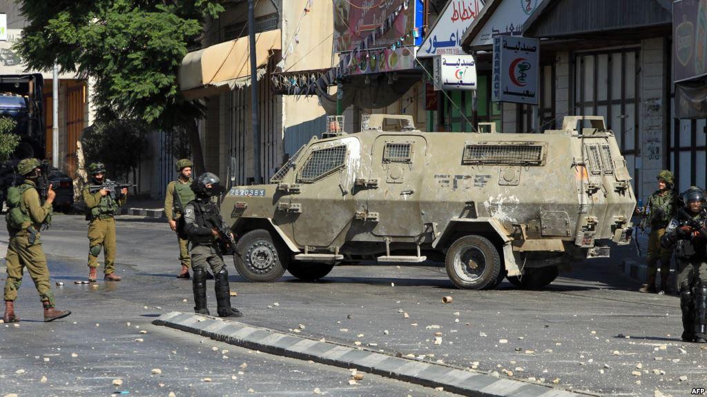 شرطة الاحتلال: فلسطينيان يطعنان جنديًا “إسرائيليًا” شمال القدس