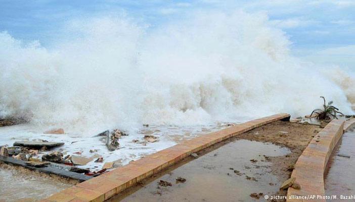 ارتفاع وفيات إعصار “ميج” بسقطرى اليمنية إلى 13 شخصًا