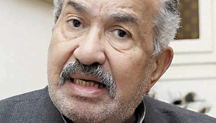 نقل الفنان حمدي أحمد للعناية المركزة بعد إصابته بذبحة صدرية