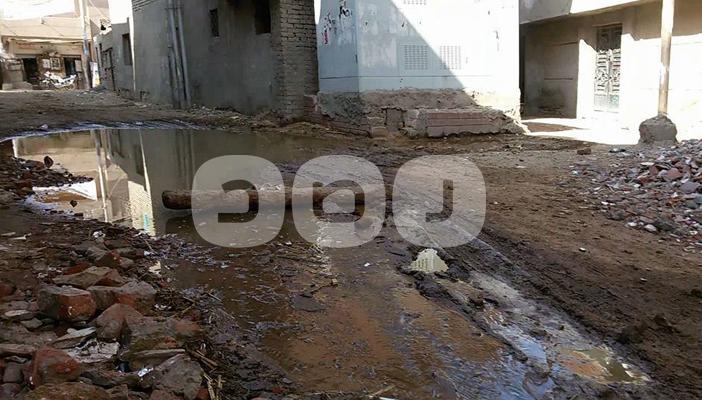 الفيوم تنتظر “كارثة” بعد غرق غرفة كهرباء بمياه الصرف الصحي