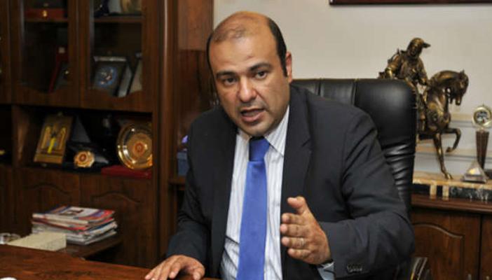 تجار الحديد يتحدون السيسي ويرفعون الأسعار