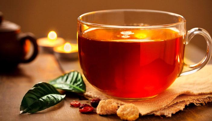 دراسة: شرب الشاي قد يكون خطراً على الحوامل