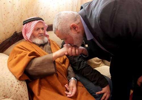 تشييع جنازة “طه” أحد مؤسسي”حماس” في غزة