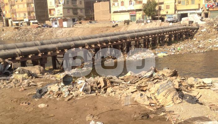 ترعة “الرئيسية” بسوهاج تتحول إلى مكب للنفايات والقمامة