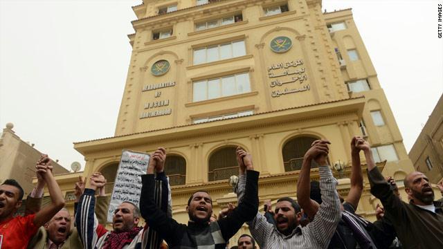 الإخوان… قبلة الحياة أو رصاصة الرحمة – محمد المسيري