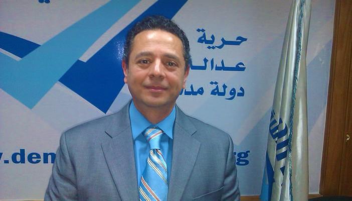 ثروت نافع: لن نقبل الاصطفاف مع من تلوثت أياديهم بالدماء ثم عادوا