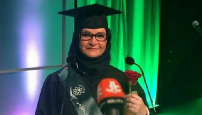 طالبة سعودية تحصل على الدكتوراه من بريطانيا بعد وفاتها