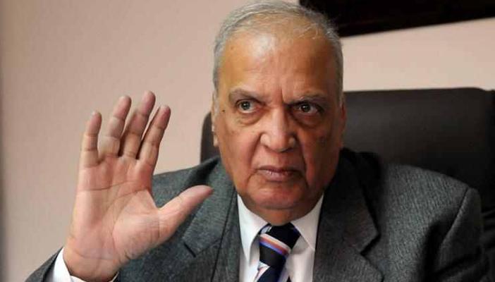 “فرحات” يستنكر صمت السيسي حول كارثة الطائرة الروسية