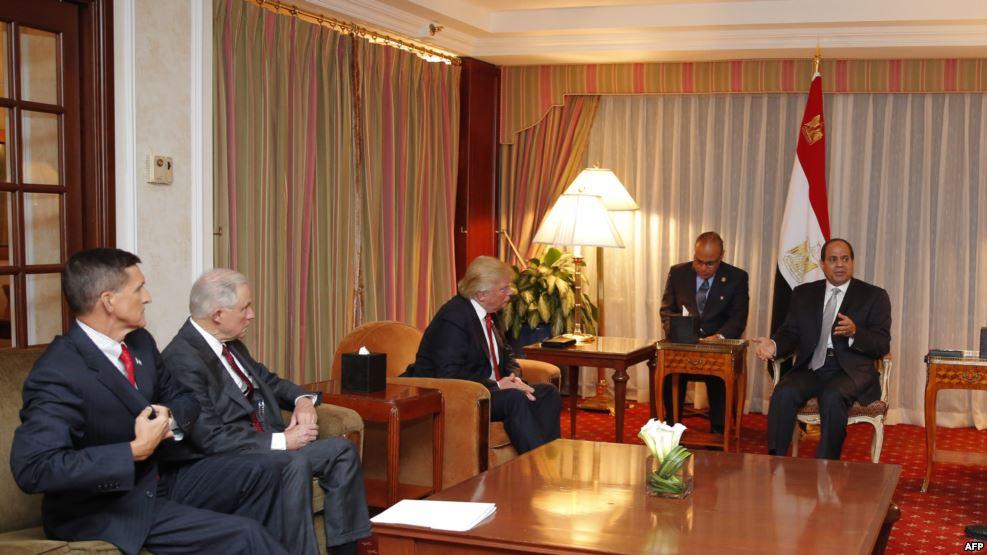 “دعم الأسد”.. تهديد جديد يهدد علاقة ترامب والسيسي قبل شهر العسل