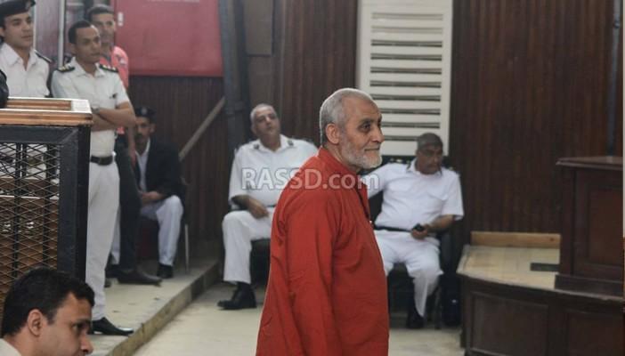 تأجيل محاكمة “بديع” في “أحداث بني سويف” لـ13 يناير