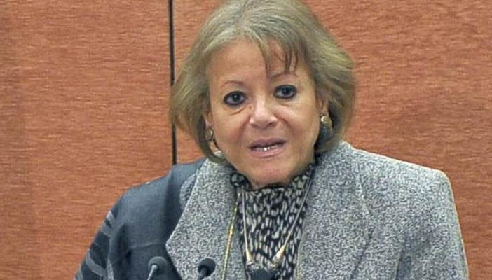 مستشارة الرئيس فايزة أبو النجا.. لا بتكلم حد من الرئاسة ولا حد بيكلمها