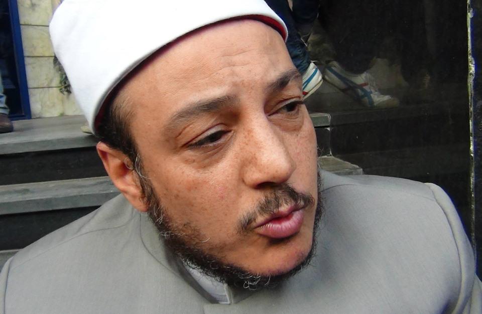 تويتر ساخرًا من “ميزو”: “المهدي المنتظر” كان “بيشيش” جنبي على القهوة