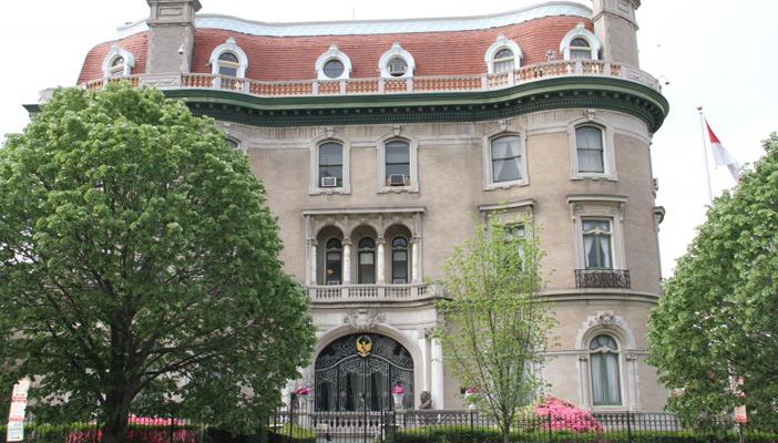 السفارة الإندونيسية بأميركا تتوقف عن إقامة صلاة الجمعة بداخلها