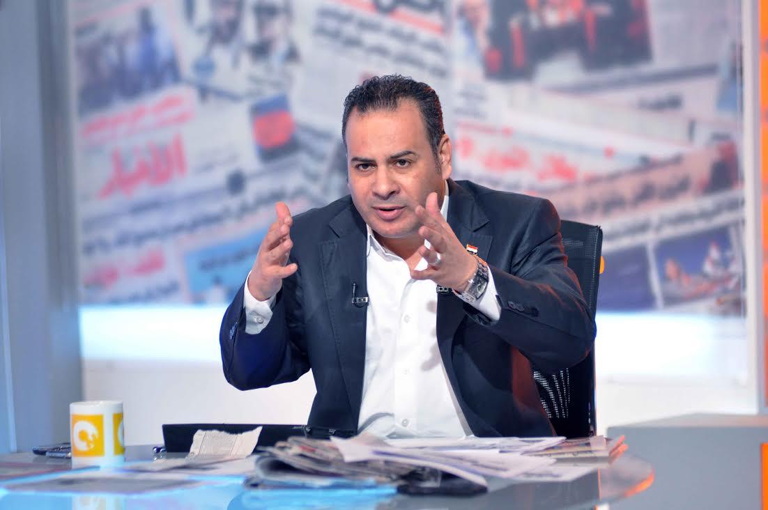 بالفيديو.. القرموطي لـ “الشيخ ميزو”: “جتها نيلة اللي عايزة خلف”