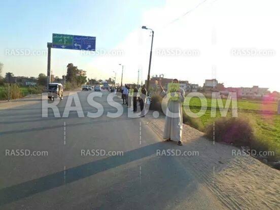 سلسلة بشرية في البحيرة للتنديد بجرائم العسكر بحق الطلاب