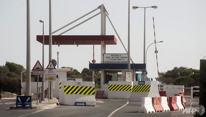 بريطانيا تعرض على فرنسا قاعدتها في قبرص لضرب “تنظيم الدولة”