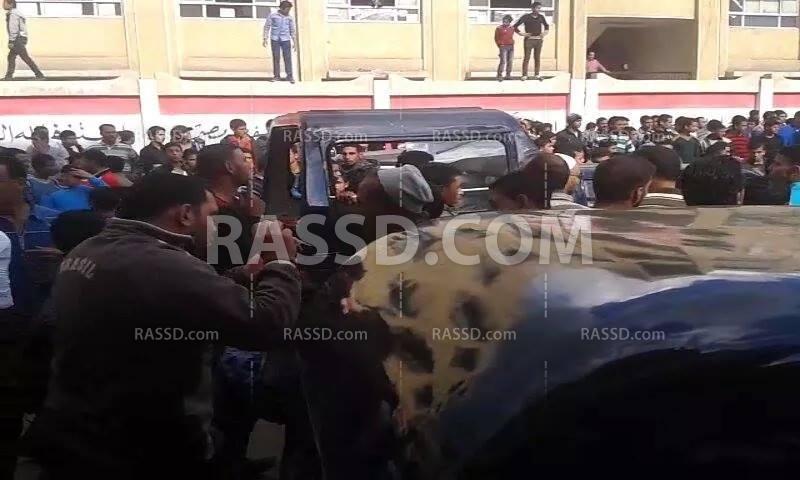 إخلاء مدرسة بأبو حمص للاشتباه في وجود قنبلة داخل سيارة