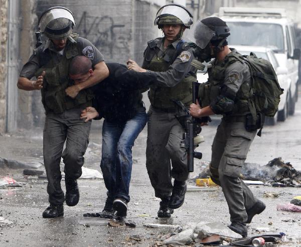 اعتقال 3 فلسطينيين في القدس