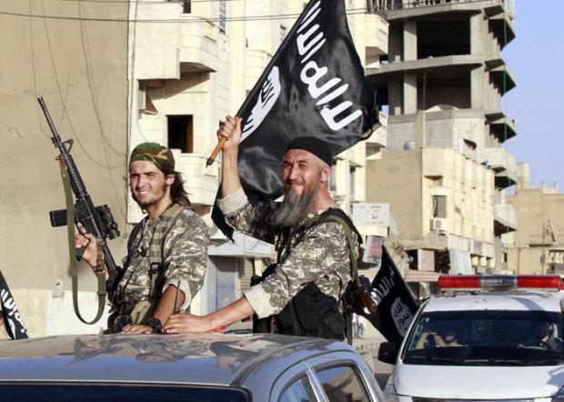 ديلي تليجراف: تنظيم”الدولة”يسهل إجراءات انضمام الأجانب إلى صفوفه