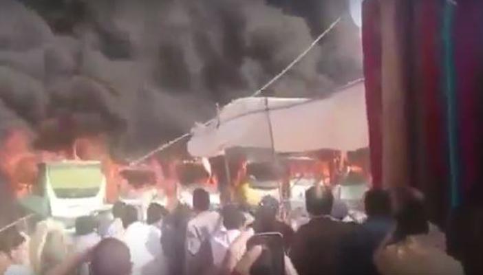 بالفيديو.. حريق هائل في 8 أتوبيسات نقل عام بالمطرية