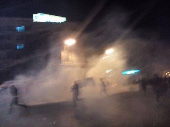 فيديو| لحظة بداية ضرب الغاز والرصاص على متظاهري التحرير