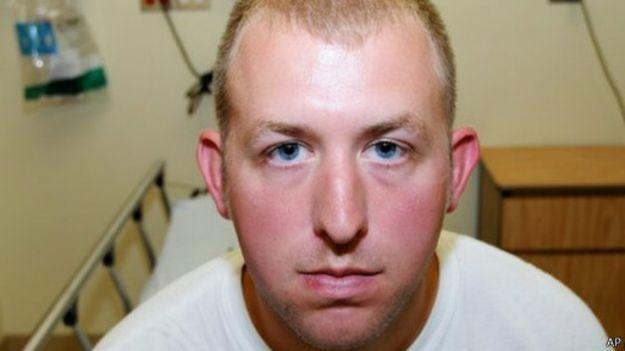 قاتل “فيرجسون” يتقدم باستقالته