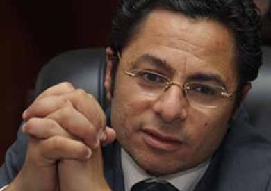 خالد أبو بكر يعلن فجأة ترك برنامج “القاهرة اليوم”