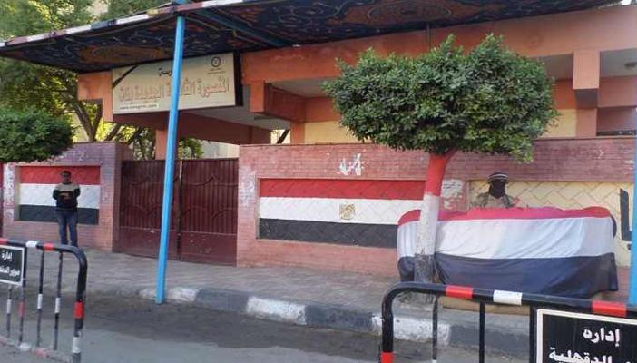 تأخر فتح 38 لجنة بالدقهلية والإقبال ضعيف في الساعات الأولى