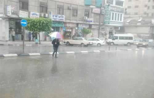 غلق ميناء البرلس وانقطاع الكهرباء في كفر الشيخ بسبب الأمطار