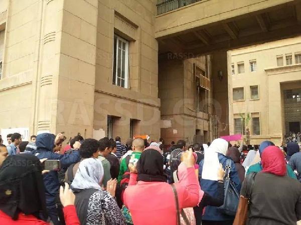 طلاب هندسة الإسكندرية يتظاهرون تنديدًا بجرائم الانقلاب