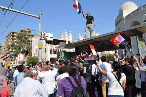 دفاع متهم في “الاتحادية”: مرسي لم يأمر بفض الاعتصام بالقوة