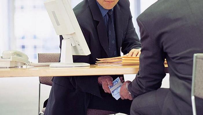 إلقاء القبض على مسؤول بالجهاز المركزي للمحاسبات بتهمة تقاضي رشوة