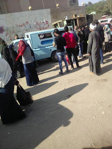 إضراب سائقي الميكروباص بموقف “ترسا” بالفيوم وسط استياء الركاب