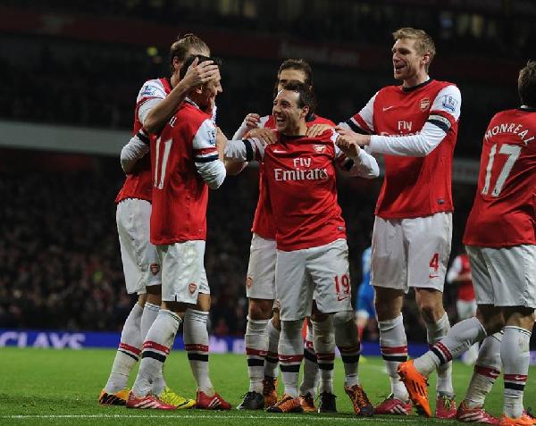 “المدفعجية” يتصدرون ترتيب الدوري الإنجليزي