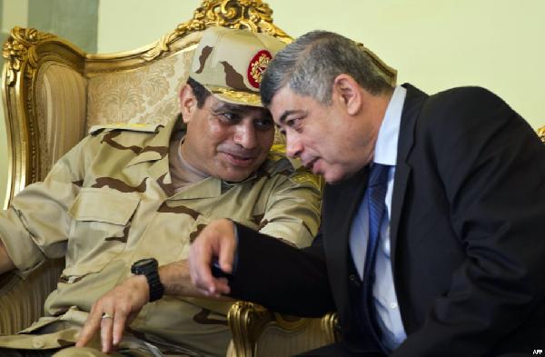 بعد شعورهم بالخطر.. 3 سفارات تعلق خدماتها بالقاهرة