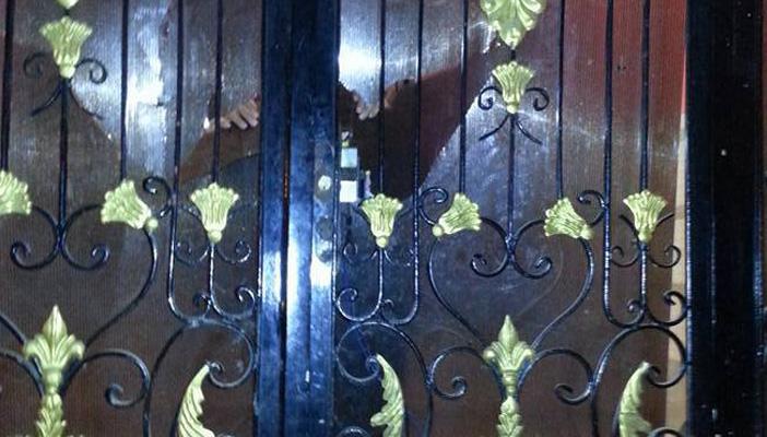 بالصور.. الأمن يقتحم بيوت الطلاب في بلطيم ويعتقل 8 بالشرقية