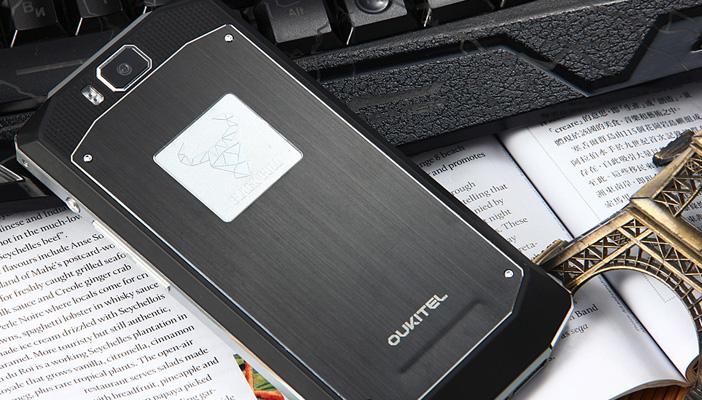 تعرَّف على مواصفات هاتف K10000 ببطارية تصمد أسبوعين