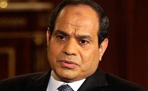 السيسي يحتفل بعيد العلم بزج 165عالمًا خلف القضبان