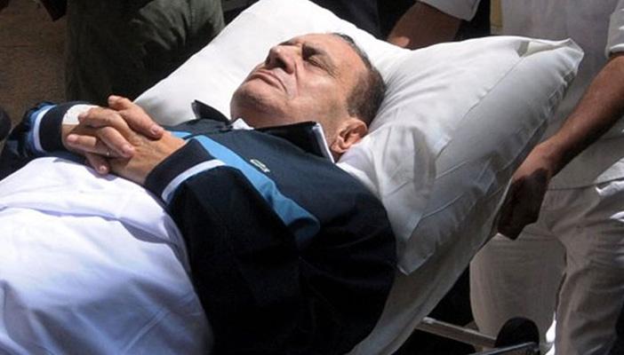 مبارك.. 17 مرة تقتله الشائعات ويعود للحياة