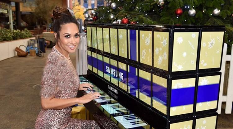 “سامسونج” تُصنع “بيانو” باستخدام 100 وحدة من Galaxy Tab S2