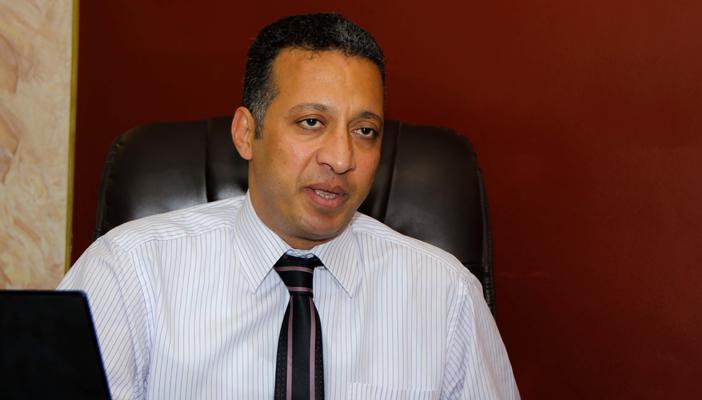 طارق العوضي: “التنصت والبص من خرم الباب منهج كل الأنظمة”