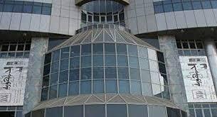 عمال “دار التحرير” يعلقون إضرابهم 72 ساعة بعد وعد بتنفيذ مطالبهم