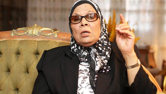 آمنة نصير تهدد نواب “النور”: “اللي هيقول بما لا يخالف شرع الله هطرده”