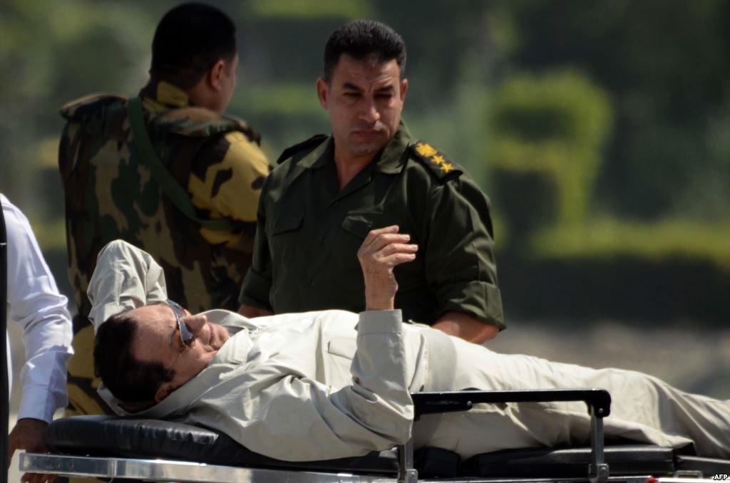 “القضاء الإداري” ترفض دعوى استخراج جثة حسني مبارك