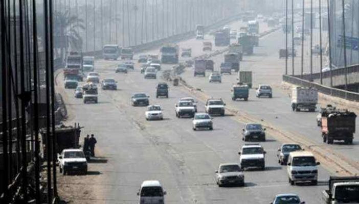 حادث بـ”صلاح سالم” يشل طريق المطار.. تعرف على حالة الطرق الآن