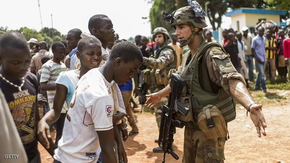 «فرنسا» تحارب مسلمي أفريقيا الوسطى وتسرق ثرواتهم