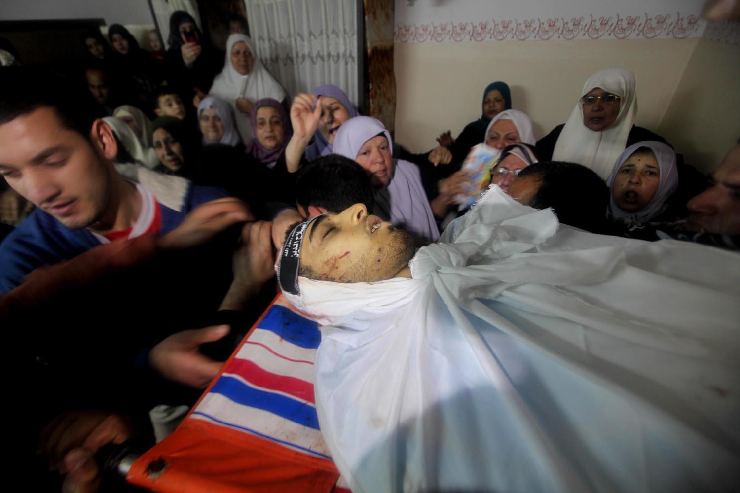 استشهاد 142 فلسطينيا وإصابة 15710 منذ مطلع أكتوبر الماضي