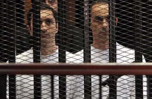 رفع محاكمة نجلي المخلوع للاستراحة - وادى مصر