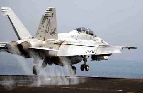 الجيش الأمريكي يواصل ضرباته ضد داعش - وادى مصر